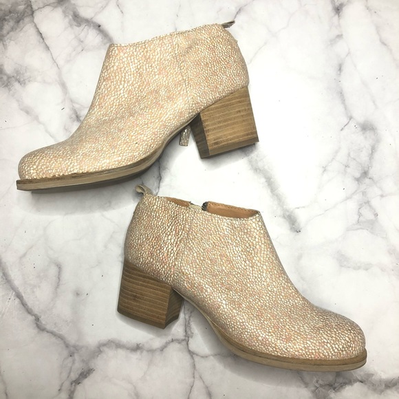 Cooperative women’s ankle boots leather wood heel - Picture 1 of 14